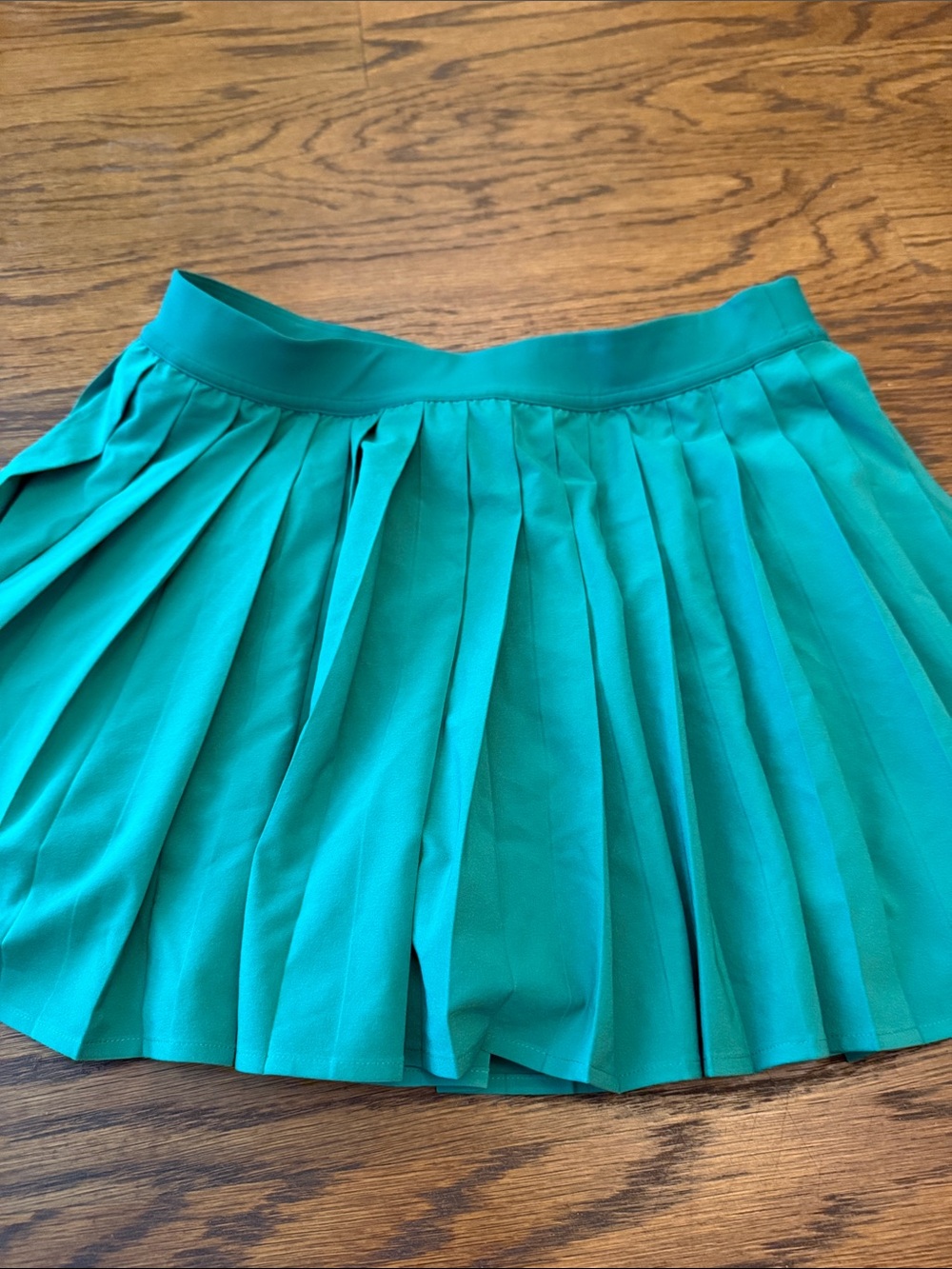 Lululemon green skirt